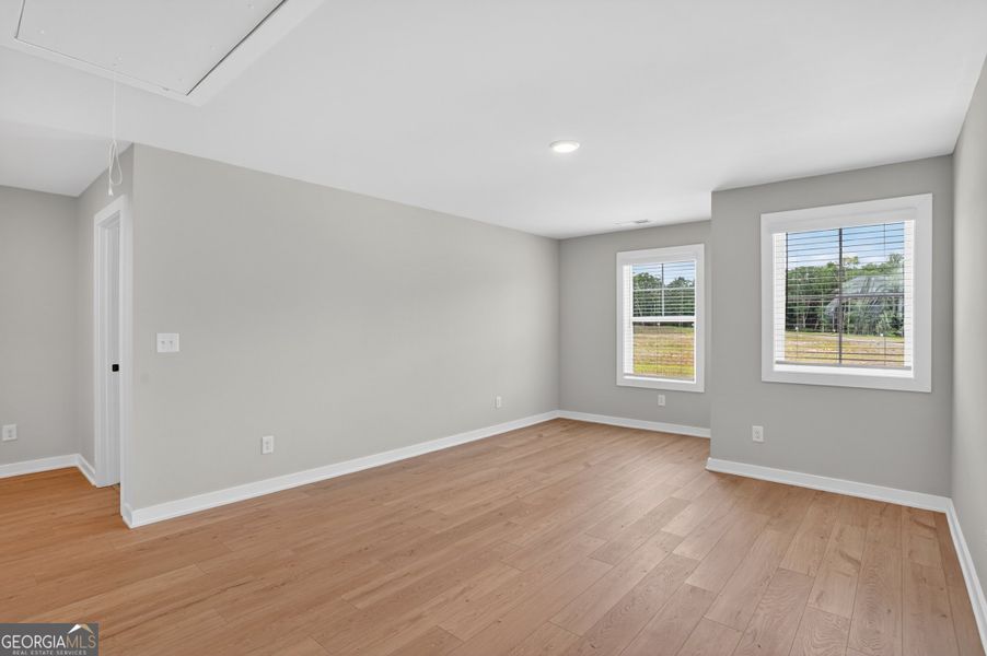 Spacious, unfurnished interior of a new home in The Fairways at Mirror Lake, Villa Rica (Image 38). Spacious, unfurnished interior of a new home in The Fairways at Mirror Lake, Villa Rica (Image 38).