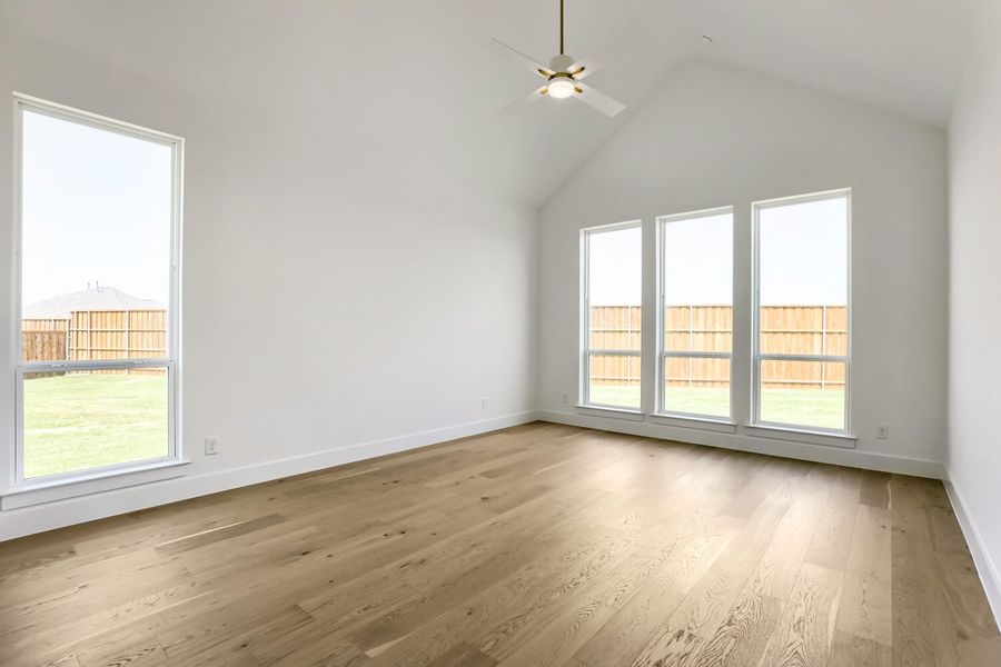 791 Falls - Primary Bedroom