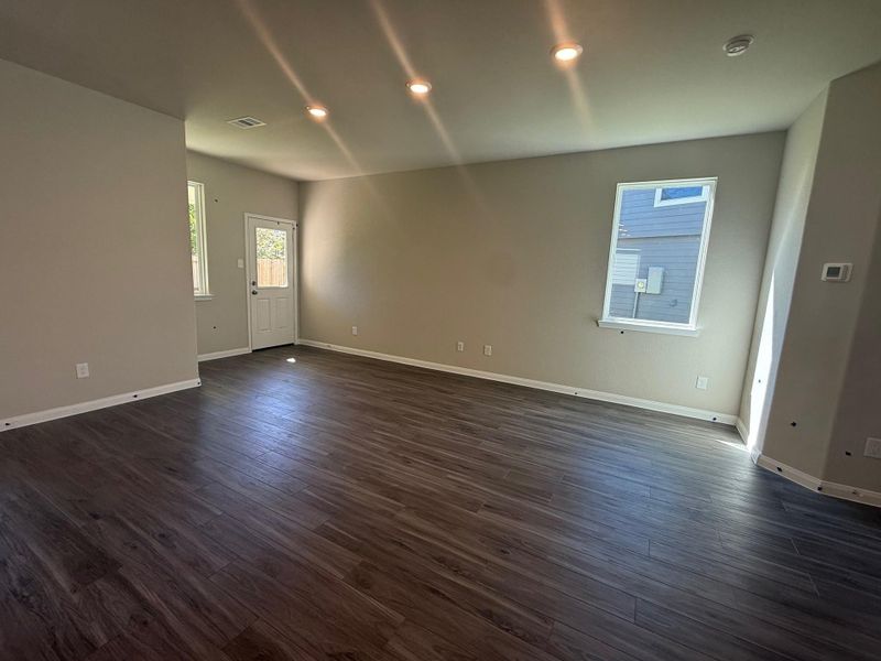 Spacious, unfurnished interior of a new home in Cliffstone Hills, Conroe (Image 24). Spacious, unfurnished interior of a new home in Cliffstone Hills, Conroe (Image 24).