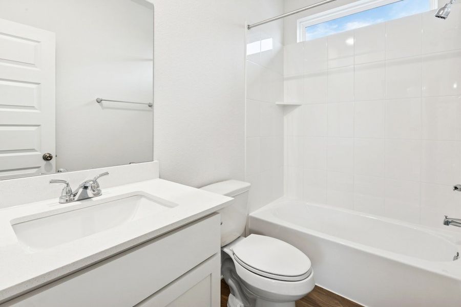 Furnished interior view inside a new home in Mayfair, New Braunfels (Image 10).