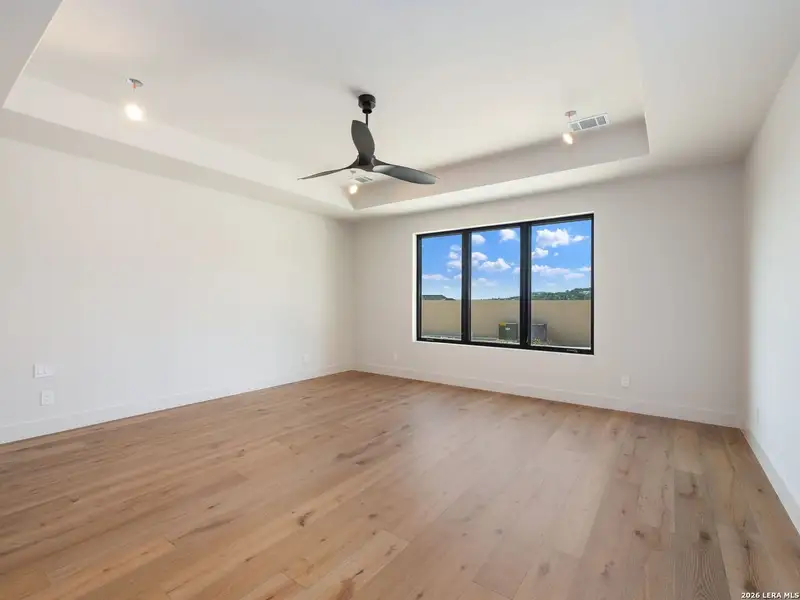 Spacious, unfurnished interior of a new home in , San Antonio (Image 44).