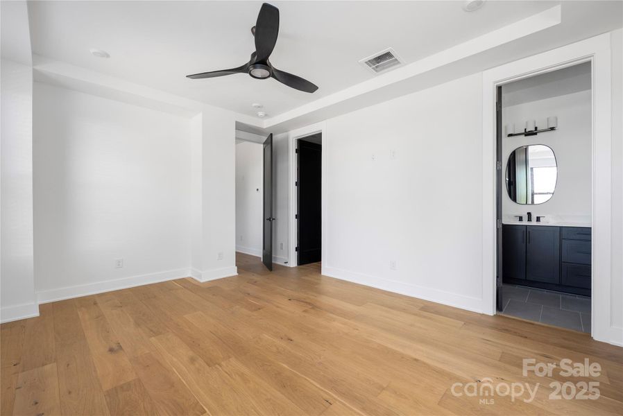 Spacious, unfurnished interior of a new home in , Charlotte (Image 27).