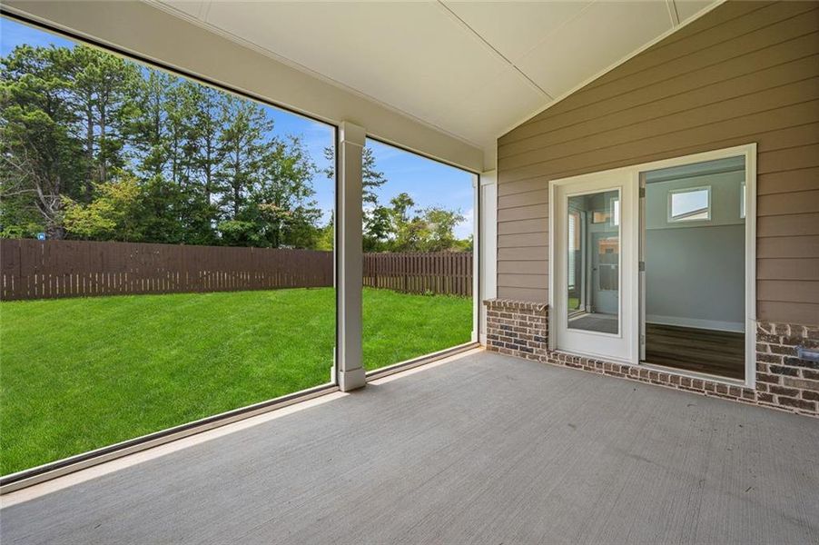 Exterior details and patio area of a home in Pinecrest Ridge, Dacula (Image 25).