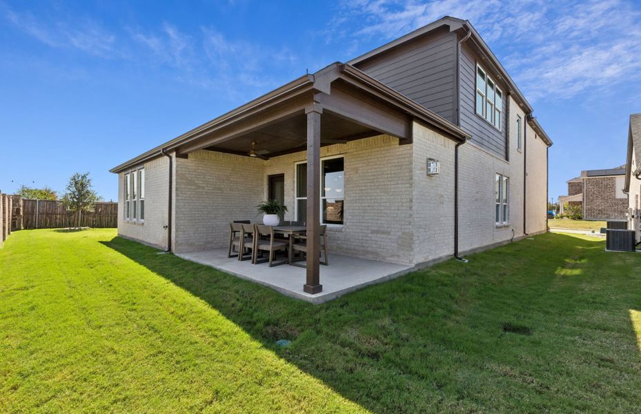 Representative exterior details of a home built from the Lexington by Pulte Homes in Whitewing Trails, Princeton (Image 3).