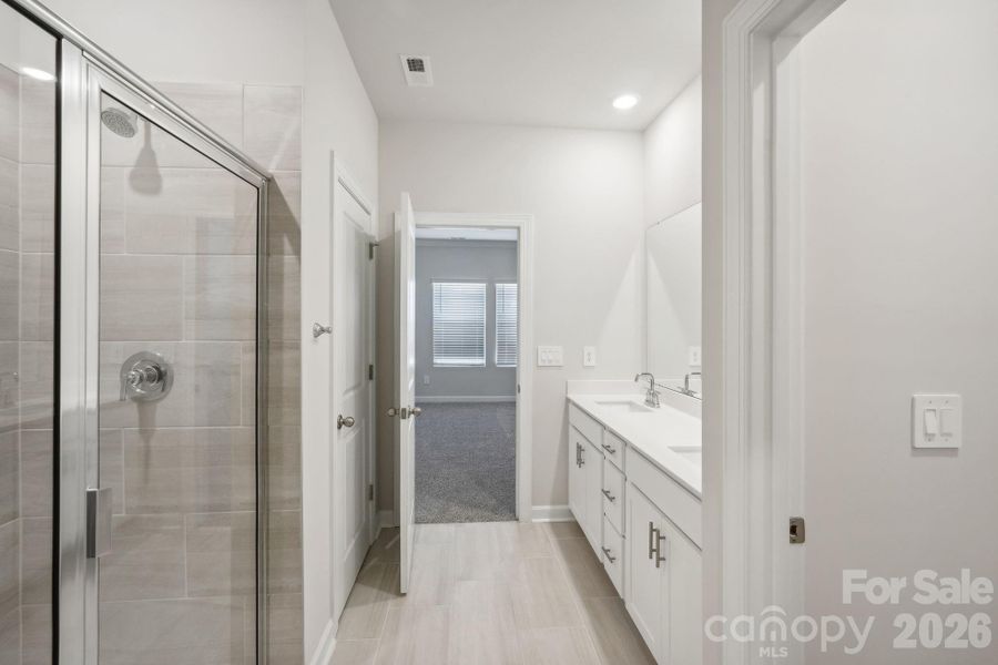 Photo is not of the actual home but is an inspirational photo of builder’s model home and may depict options, furnishings, and/or decorator features that are not included. Photo is not of the actual home but is an inspirational photo of builder’s model home and may depict options, furnishings, and/or decorator features that are not included.