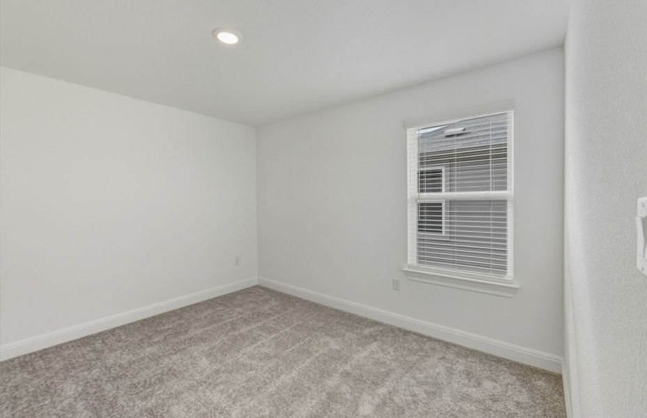 Spacious, unfurnished interior of a new home in Lagos, Manor (Image 41).