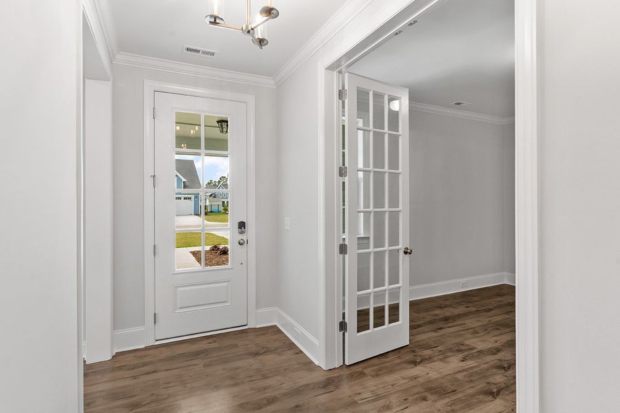 Representative unfurnished interior of a home built from the The Bradley by RobuckHomes in Windwater, Hampstead (Image 21).