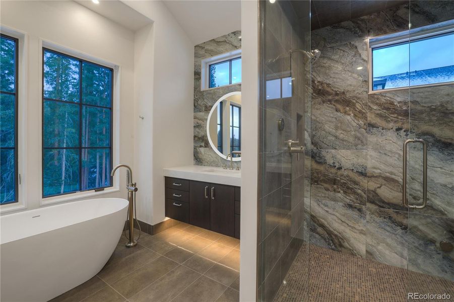 Furnished interior view inside a new home in , Keystone (Image 9).