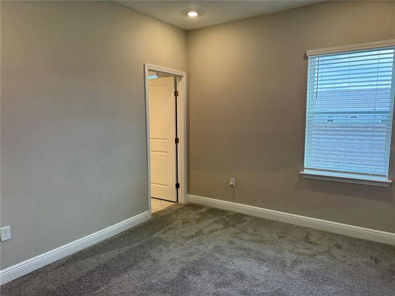 Spacious, unfurnished interior of a new home in Hamlin Ridge, Winter Garden (Image 15).