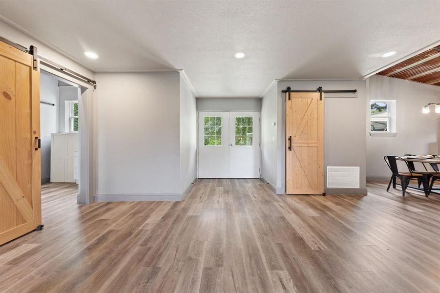 Spacious, unfurnished interior of a new home in , Wills Point (Image 16).