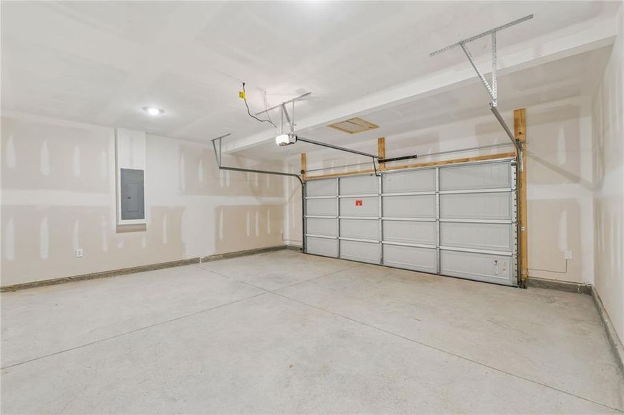 Spacious, unfurnished interior of a new home in Preserve at Mountain Creek, Pendergrass (Image 36).