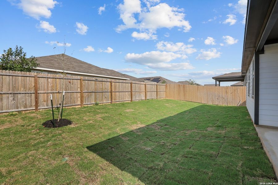 Exterior details and patio area of a home in Hiddenbrooke, Seguin (Image 20).