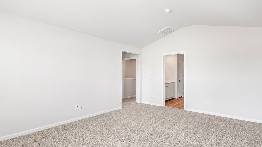 Spacious, unfurnished interior of a new home in Marion Village, Santee (Image 19).