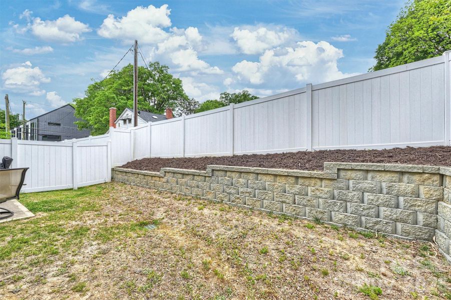 Exterior details and patio area of a home in , Charlotte (Image 25).