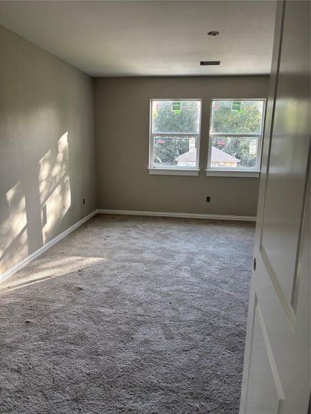 Good size secondary rooms upstairs Good size secondary rooms upstairs