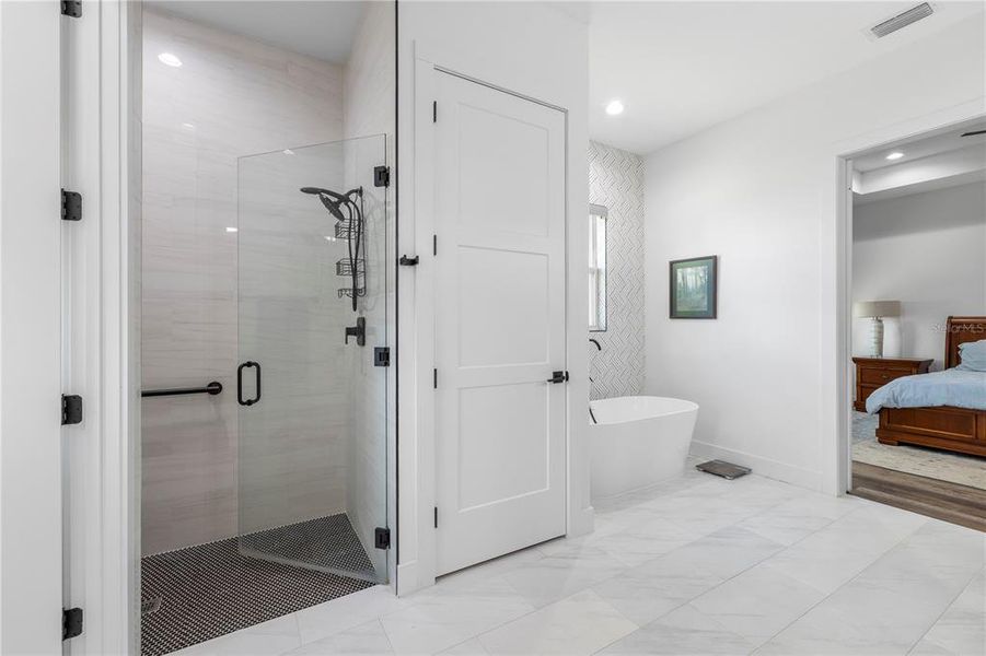 Furnished interior view inside a new home in , Dade City (Image 52).