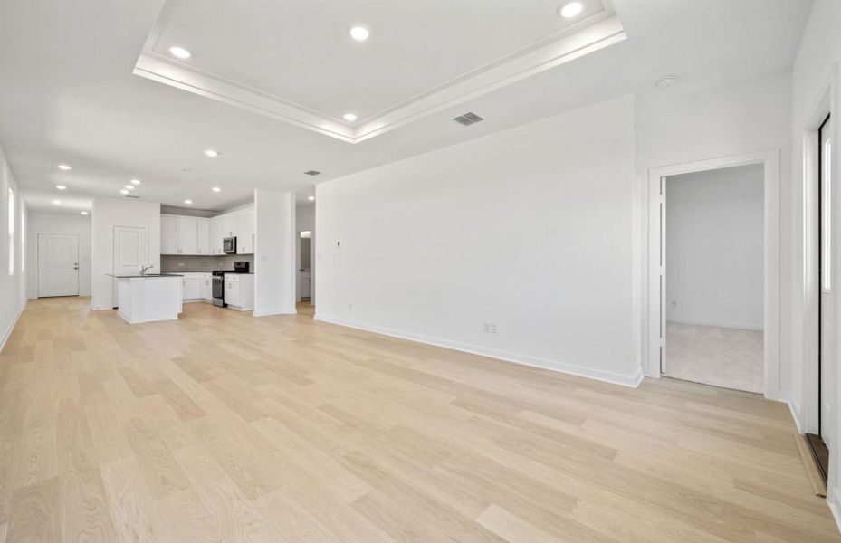 Spacious, unfurnished interior of a new home in Sunfield, Buda (Image 13). Spacious, unfurnished interior of a new home in Sunfield, Buda (Image 13).