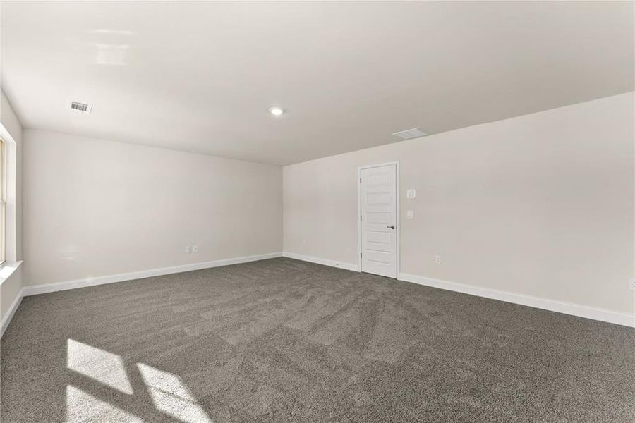 Spacious, unfurnished interior of a new home in Habersham Meadows, Demorest (Image 28).