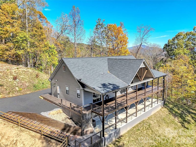 Image 47 of a home in .