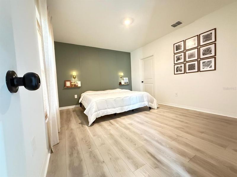 Furnished interior view inside a new home in , Kissimmee (Image 13).