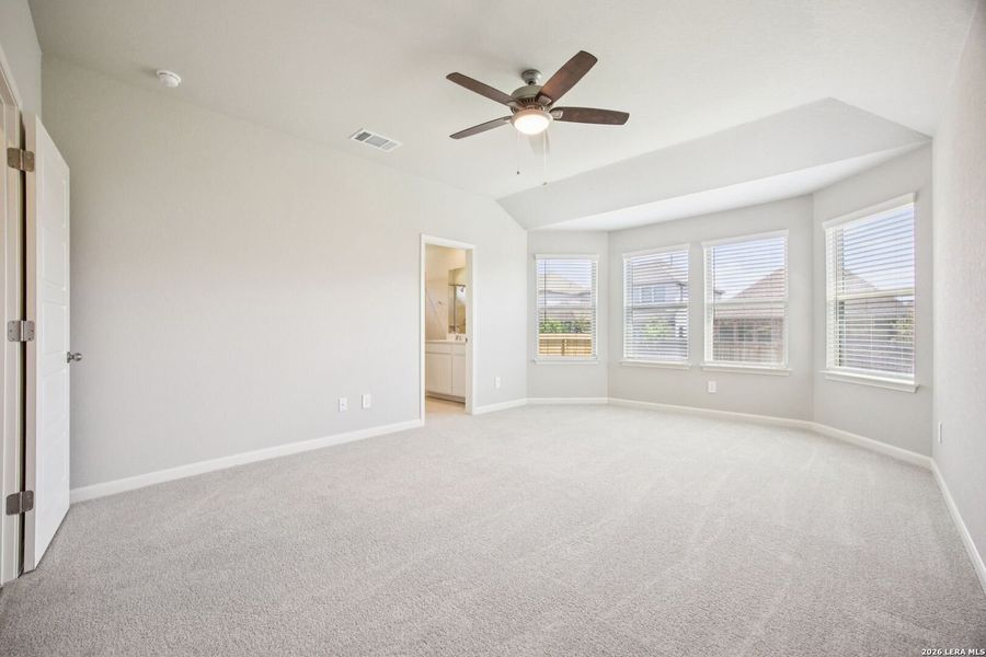 Spacious, unfurnished interior of a new home in Kallison Ranch, San Antonio (Image 31).