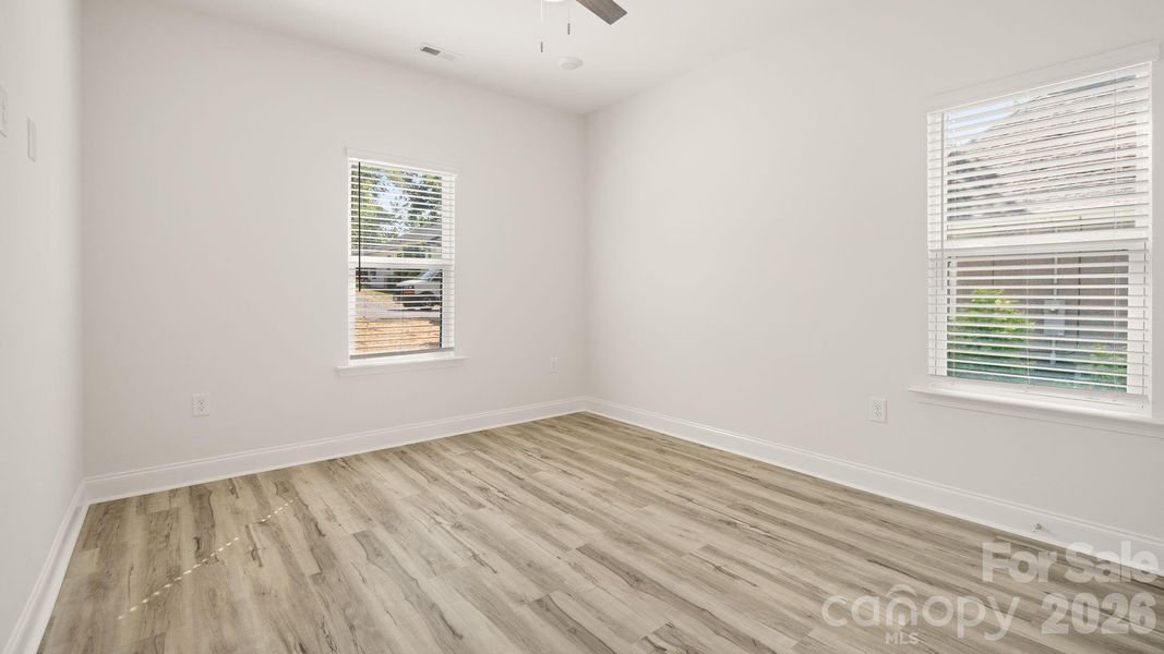 Spacious, unfurnished interior of a new home in , Lincolnton (Image 25).