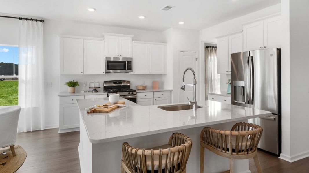 1767 Litchfield II Kitchen 1of3 F1 061825