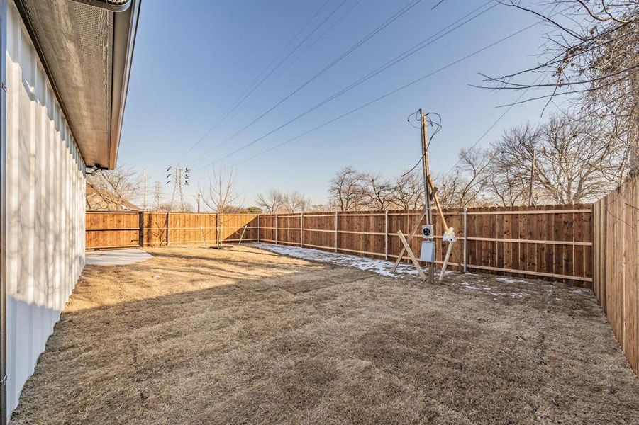 Exterior details and patio area of a home in , Richland Hills (Image 30).