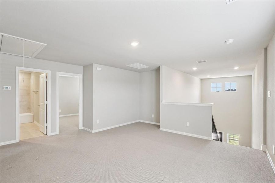 Spacious, unfurnished interior of a new home in Simpson Crossing - Spring Series, McKinney (Image 26).