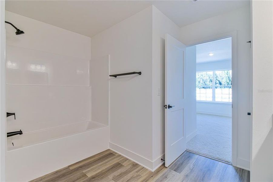 Spacious, unfurnished interior of a new home in Briarwood, Alachua (Image 38).