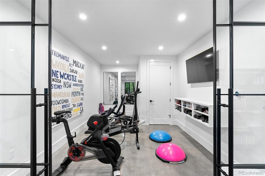 Image 43 of a home in .