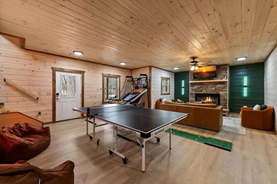 Community amenities in , Blue Ridge (Image 57).