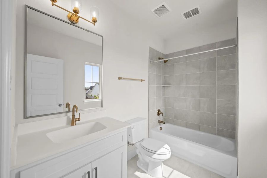 The Benson Full Bath