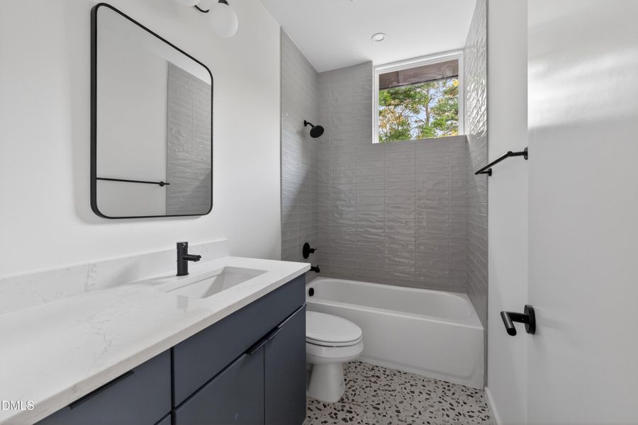 1909 Wagoner Guest Bath