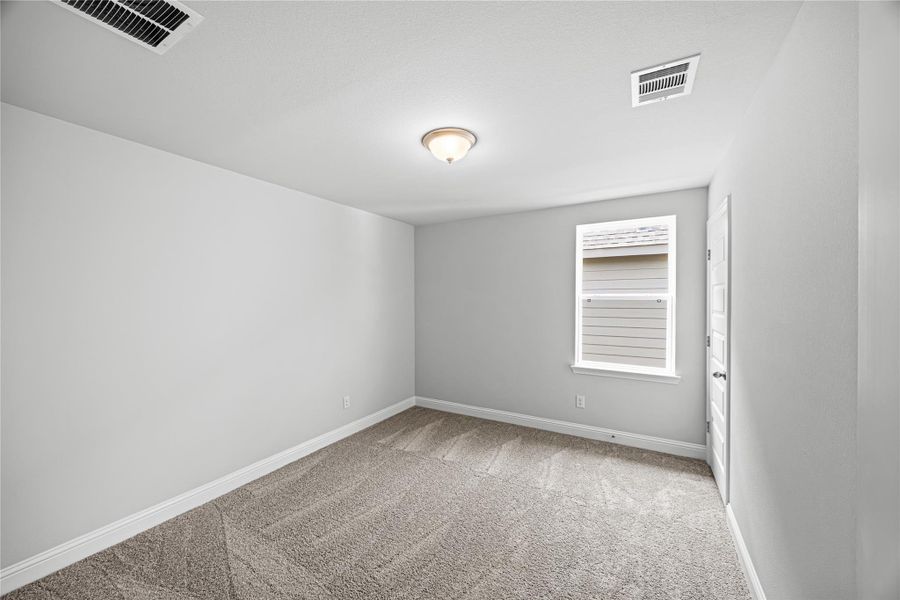 **Photos are a representation. Colors and features may differ** **Photos are a representation. Colors and features may differ**