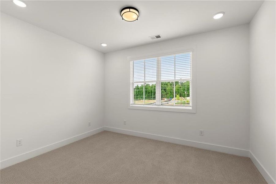 Spacious, unfurnished interior of a new home in , Alpharetta (Image 19).