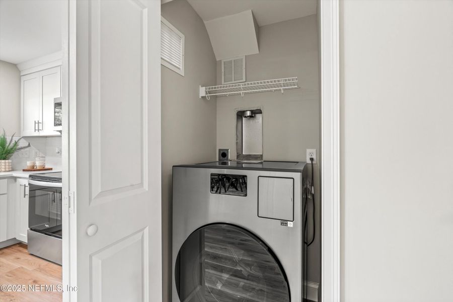 Furnished interior view inside a new home in , Jacksonville (Image 16).