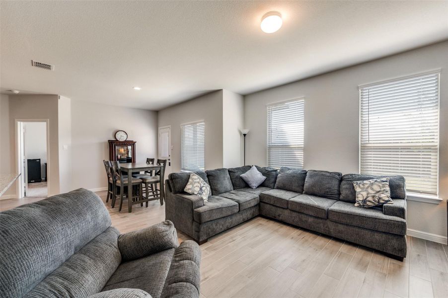 Furnished interior view inside a new home in Terra Trace, Fort Worth (Image 28). Furnished interior view inside a new home in Terra Trace, Fort Worth (Image 28).