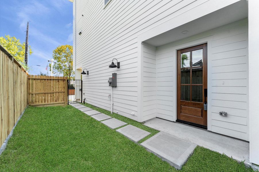 Exterior details and patio area of a home in , Houston (Image 28).