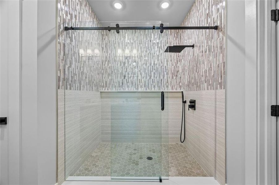 Image 68 of a home in .