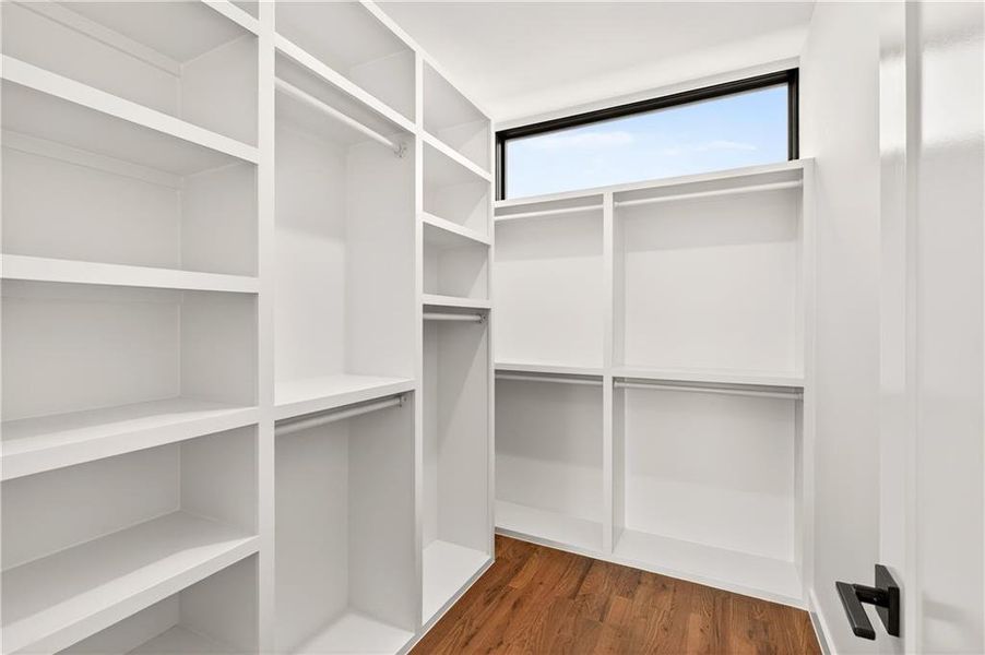 Image 27 of a home in .