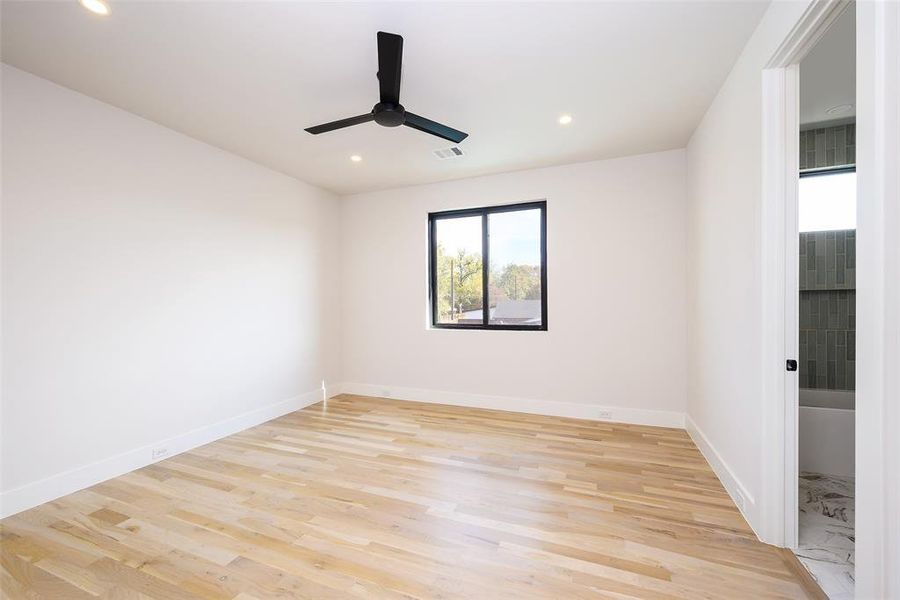 Spacious, unfurnished interior of a new home in , Dallas (Image 21).