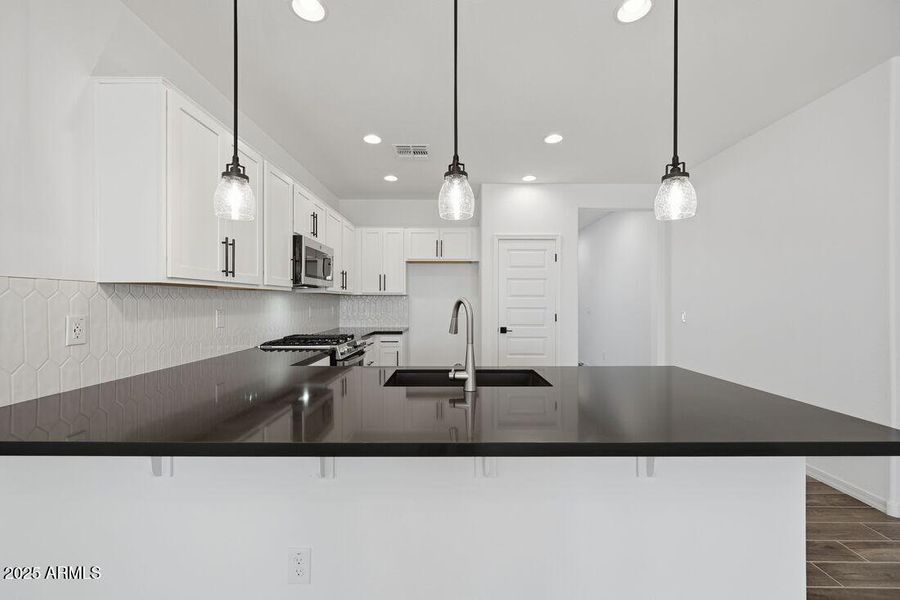 8827 W PASADENA Avenue - Ready Now! 8827 W PASADENA Avenue - Ready Now!