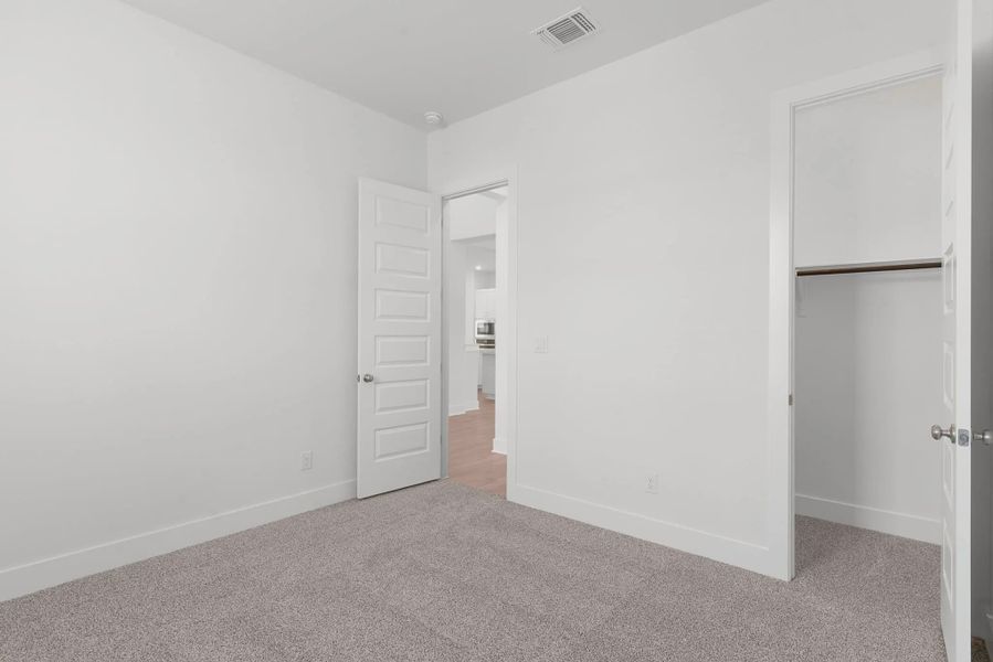 Spacious, unfurnished interior of a new home in Nolina, Georgetown (Image 19).