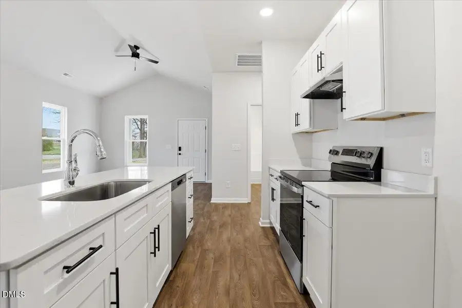 16-411 N Virginia St-16