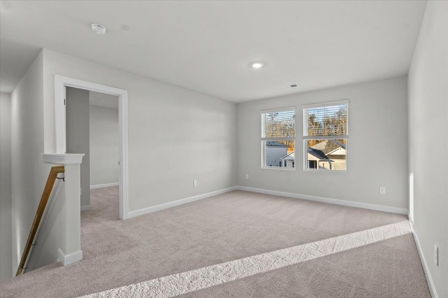 Spacious, unfurnished interior of a new home in Creek Ridge - Signature Collection, Spartanburg (Image 13).