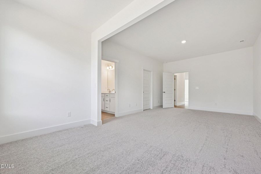 38-web-or-mls-Dunzo Dr-S1203-038