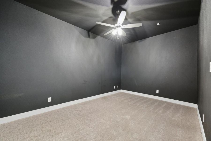 Spacious, unfurnished interior of a new home in Cross Creek West, Fulshear (Image 21). Spacious, unfurnished interior of a new home in Cross Creek West, Fulshear (Image 21).