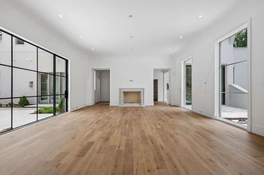 Spacious, unfurnished interior of a new home in , Atlanta (Image 17). Spacious, unfurnished interior of a new home in , Atlanta (Image 17).