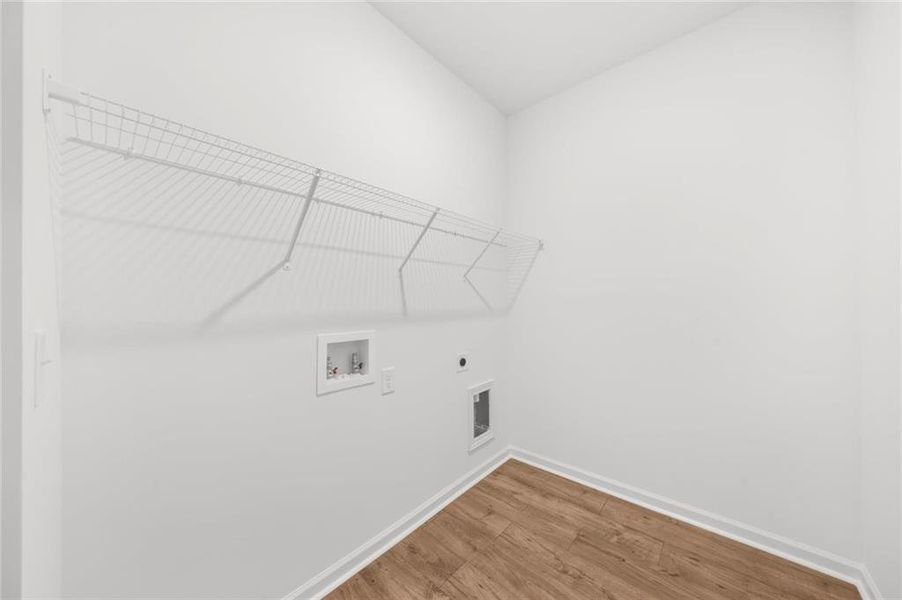 Spacious, unfurnished interior of a new home in , Gainesville (Image 30).